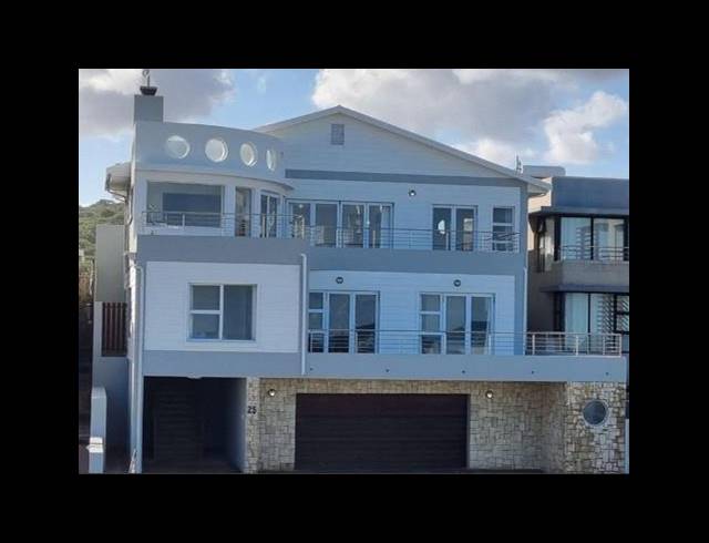 4 BEDROOM HOUSE FOR SALE IN STILBAAI EAST